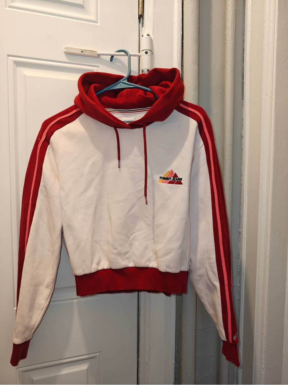 Tommy Hilfiger White & Red Cropped Hooded Sweatshirt